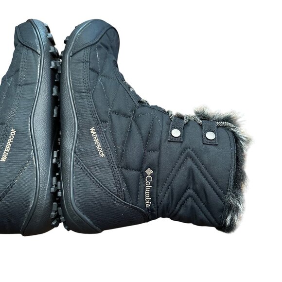 Columbia Black Lace Up Boots with Fur Trim - Picture 7 of 12